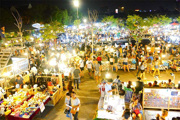 Tung hoành chợ đêm tại Bangkok