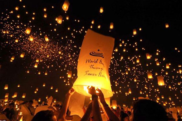 Tháng 11 du lịch Chiang Mai tham dự lễ hội thả đèn trời